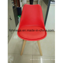 Silla tapizada de restaurante rojo con pata de madera (FOH-BCC07B)